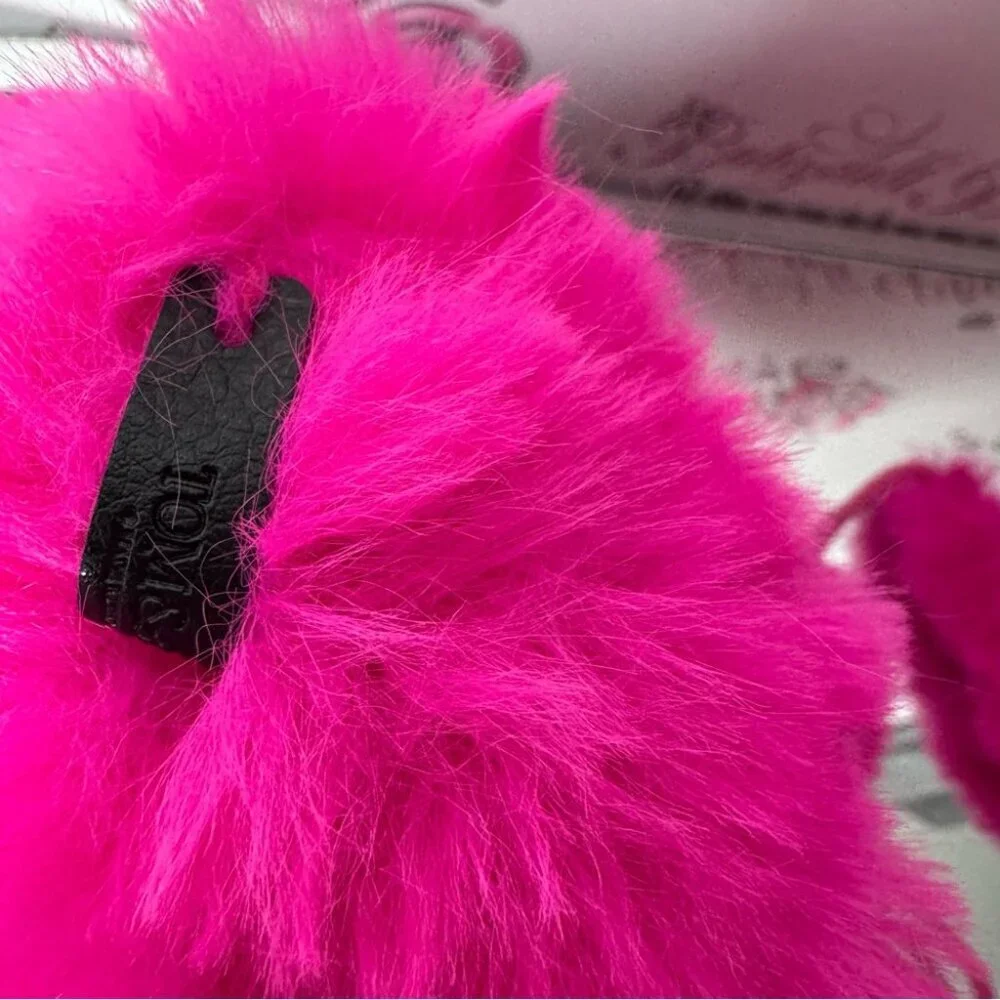 Tom & Eva Mittens gloves fur furry fuzzy bright pink with attachable tie string
